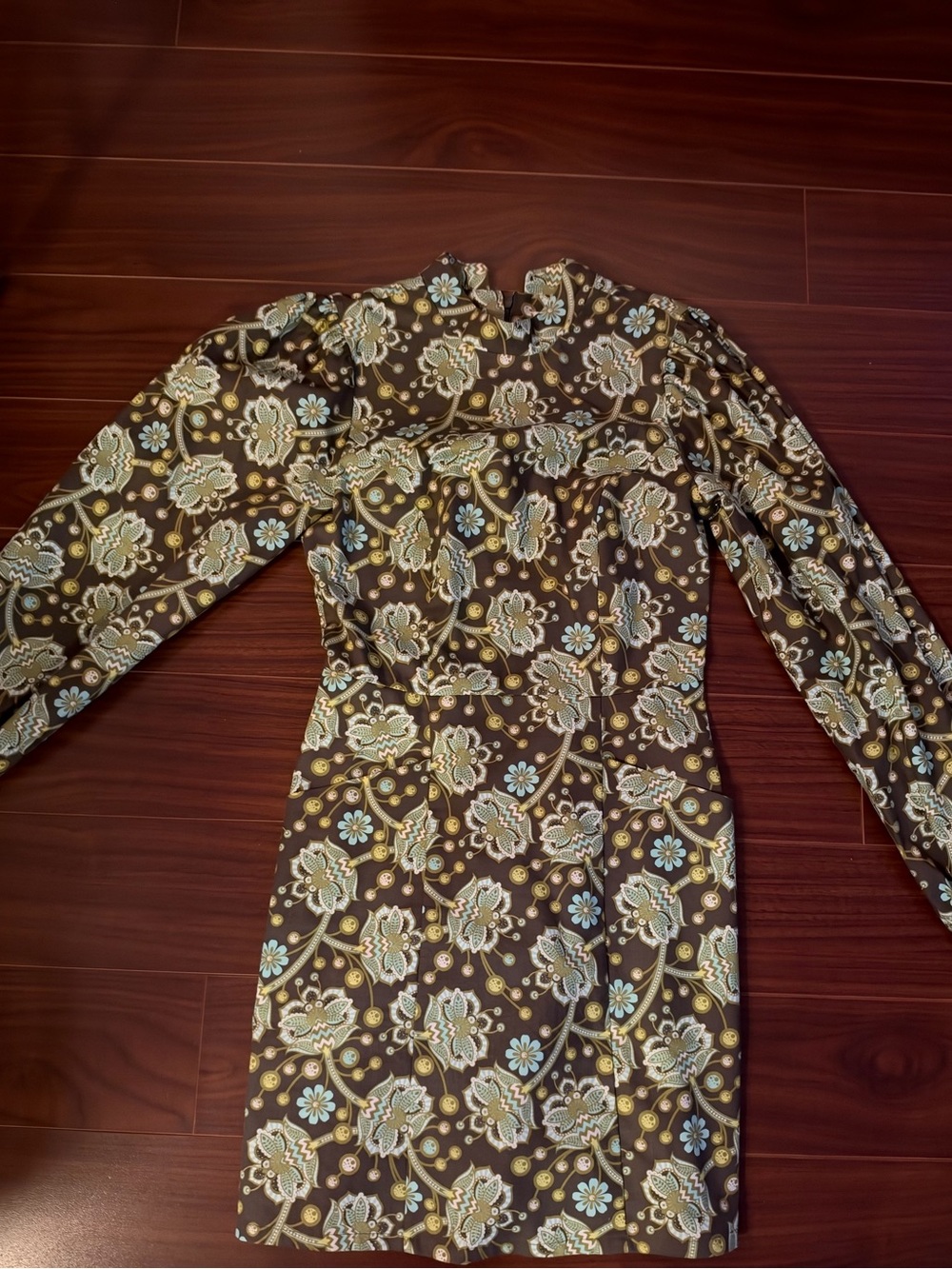 Long-Sleeve Green Floral Dress